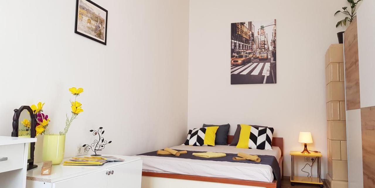 Center Royalty Apartment Budapest Ngoại thất bức ảnh