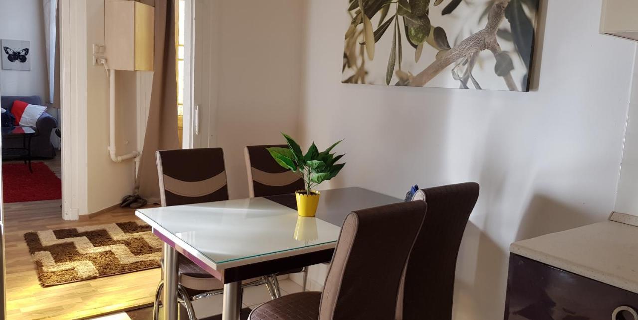 Center Royalty Apartment Budapest Ngoại thất bức ảnh