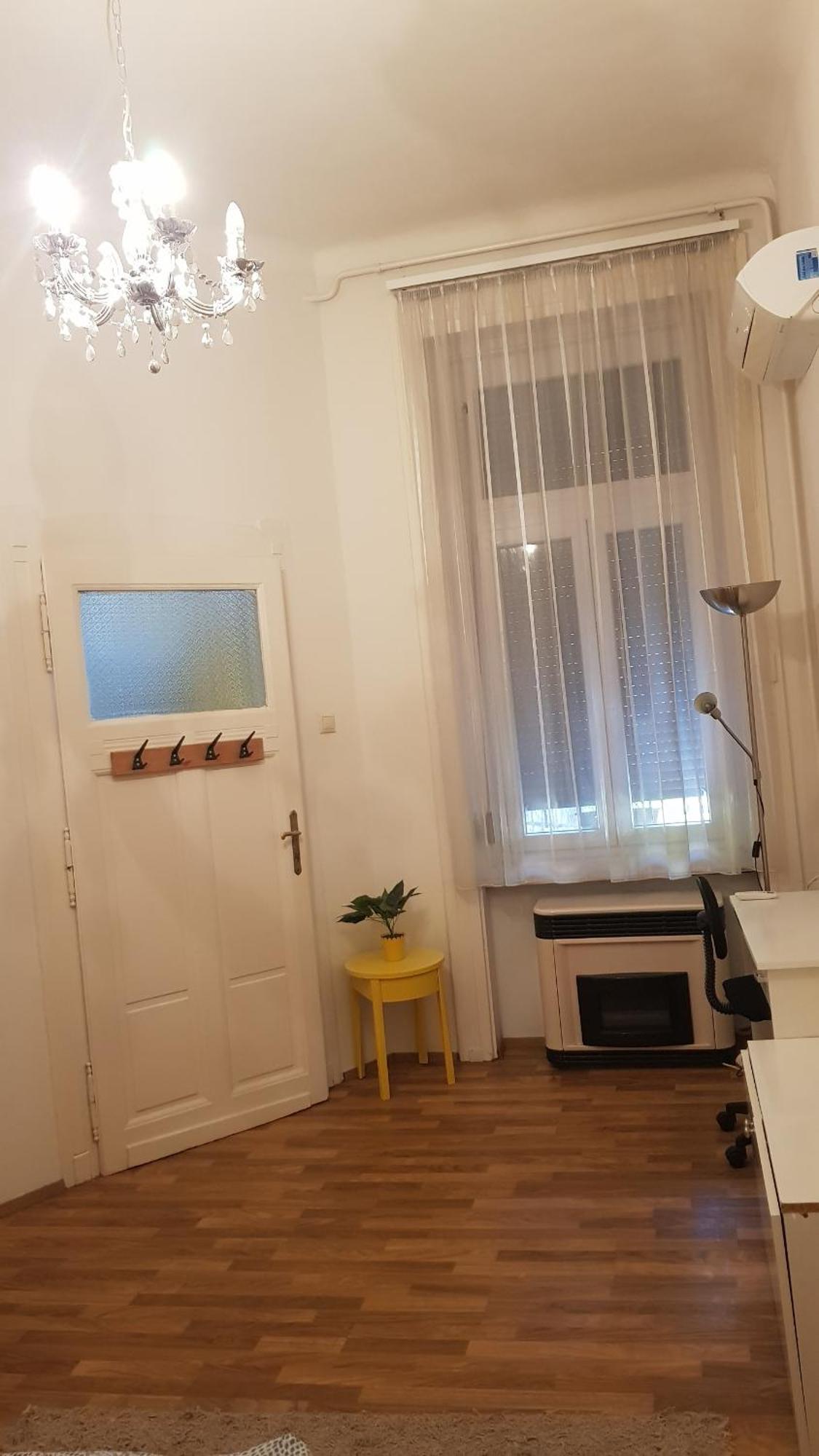 Center Royalty Apartment Budapest Ngoại thất bức ảnh